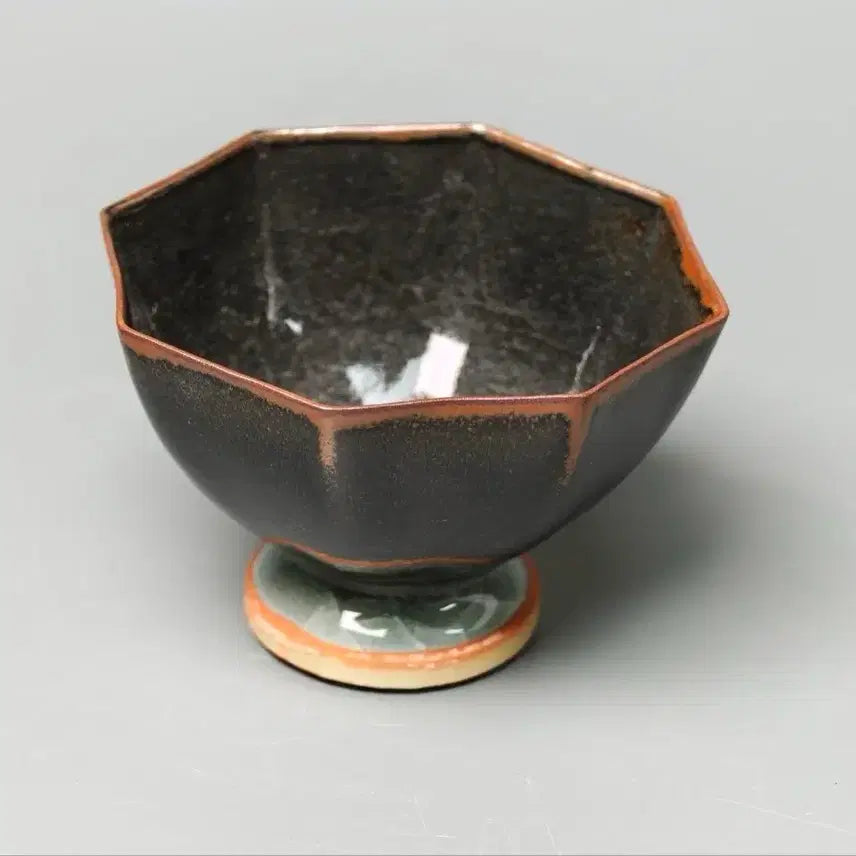 [BUNJANG] Chinese Celadon Porcelain Octagonal Stem Cup, Early Qing Dynasty / [진품] 출토품 청대 초기 요변 용천요 팔각 고족배 중국도자기 골동품