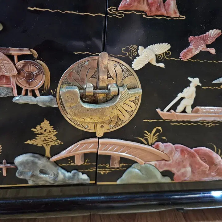 [BUNJANG] Antique Mother-of-Pearl Lacquer Display Cabinet / 골동품 자개 옻칠  장식장