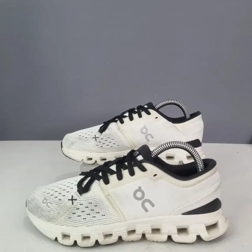[BUNJANG] On Running Cloud X4 White Vintage Sneakers / 효자빈티지 230 온러닝 클라우드 x4 화이트
