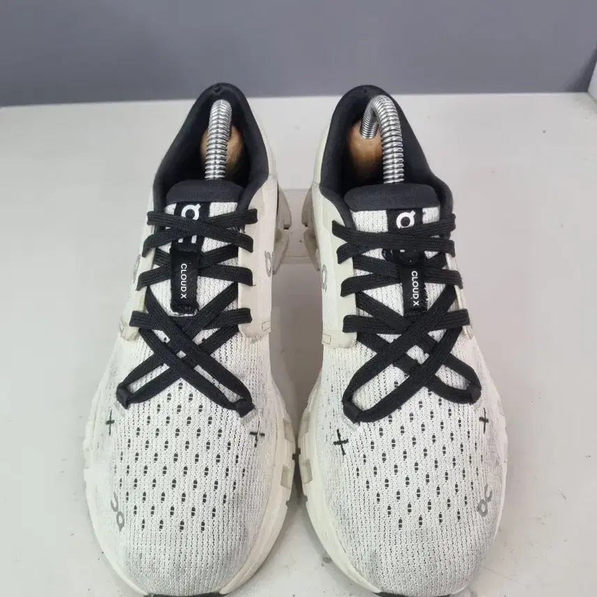 [BUNJANG] On Running Cloud X4 White Vintage Sneakers / 효자빈티지 230 온러닝 클라우드 x4 화이트