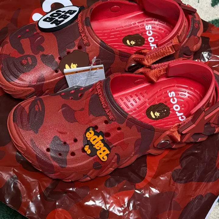 [BUNJANG] BAPE Crocs Red Size 250 / 베이프 크록스 레드 [250]