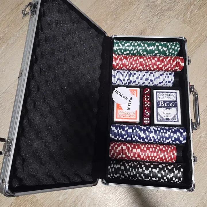 [BUNJANG] Poker Chip Set / 홀덤 칩 셋트팝니다