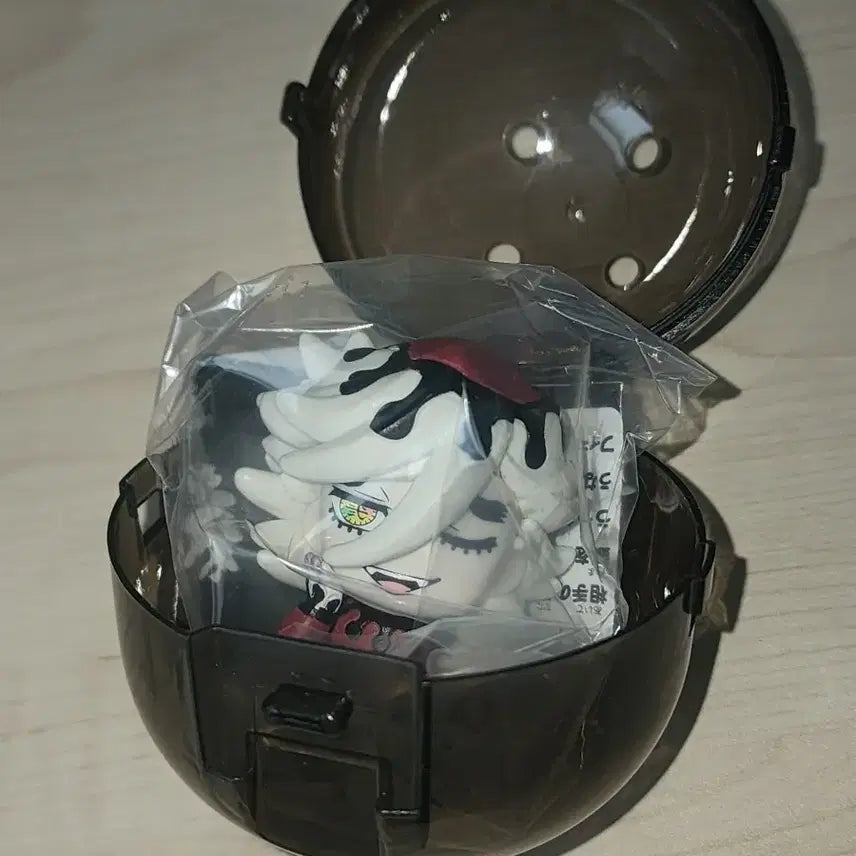 [BUNJANG] Demon Slayer Douma Shoulder Hug Gacha Figure / 귀칼 도우마 어깨쿵 가챠