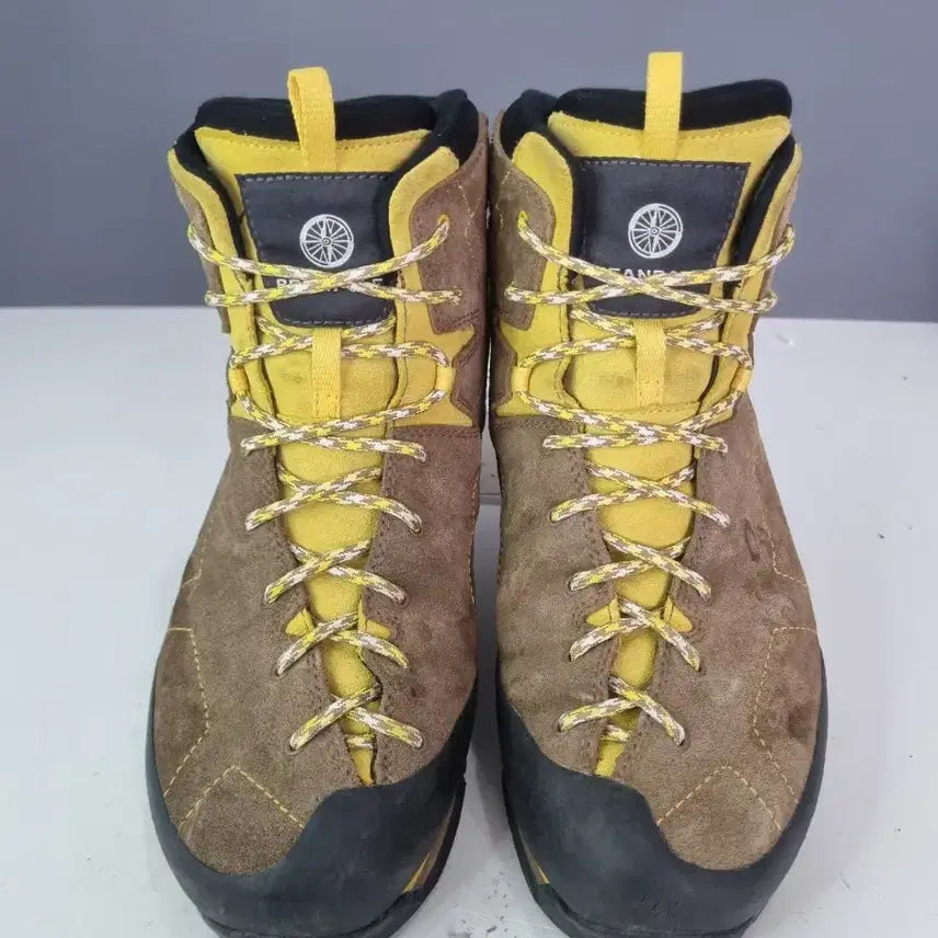 [BUNJANG] Beanpole Outdoor Gore-Tex Trekking Shoes / 효자빈티지 270 빈폴 아웃도어 고어텍스 트레킹화