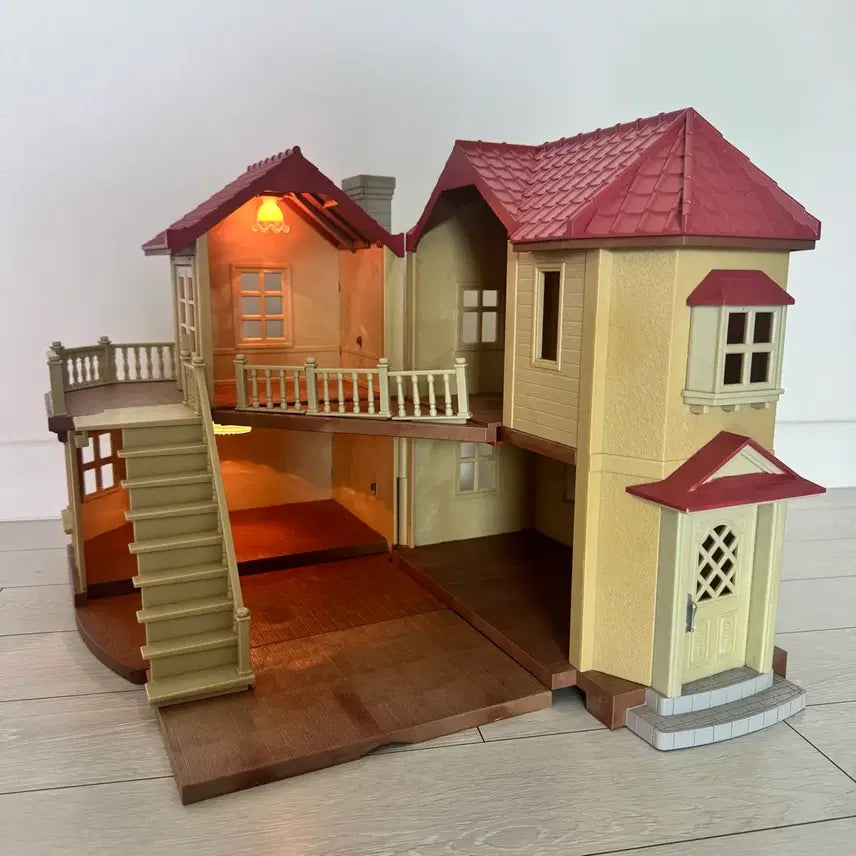 [BUNJANG] Sylvanian Families Old House with Lights - Discontinued Rare Version / 올드)단종)레어)실바니안 불이들어오는 이층집