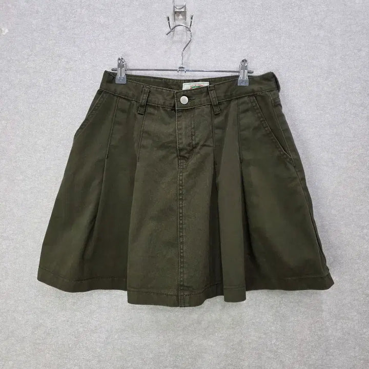 [BUNJANG] OOT Khaki Pleated Mini Skirt / OOT 카키 플리츠 스커트 아웃오브트렌드