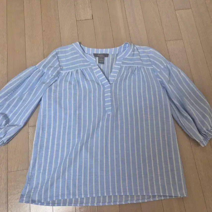 [SOLD OUT] Olivia &amp; martin 스트라이프 블라우스
