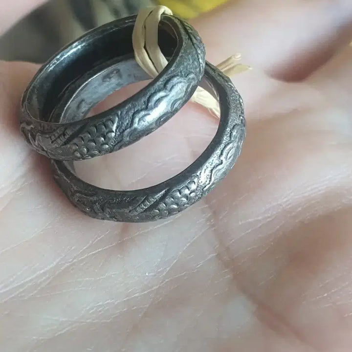 [BUNJANG] Joseon Dynasty Dragon Pattern Silver Ring Pair / 조선시대 용무늬 은쌍가락지