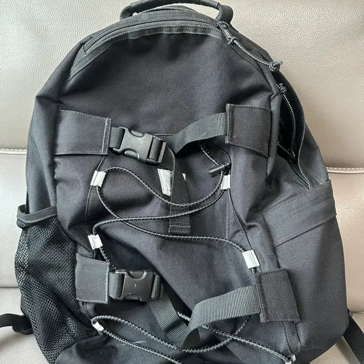 [BUNJANG] Carhartt WIP Kickflip Reflective Backpack / 칼하트 wip 킥플립 리플렉티브 백팩