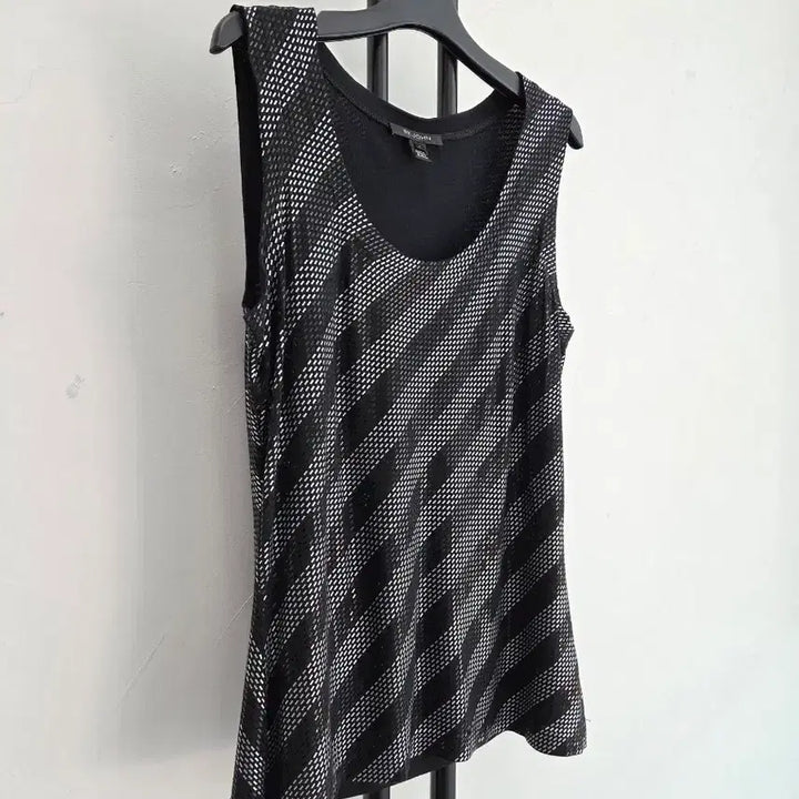 [BUNJANG] ST. JOHN Striped Sleeveless T-Shirt / 정품 센존 ST.JOHN 스트라이프 민소매 티셔츠