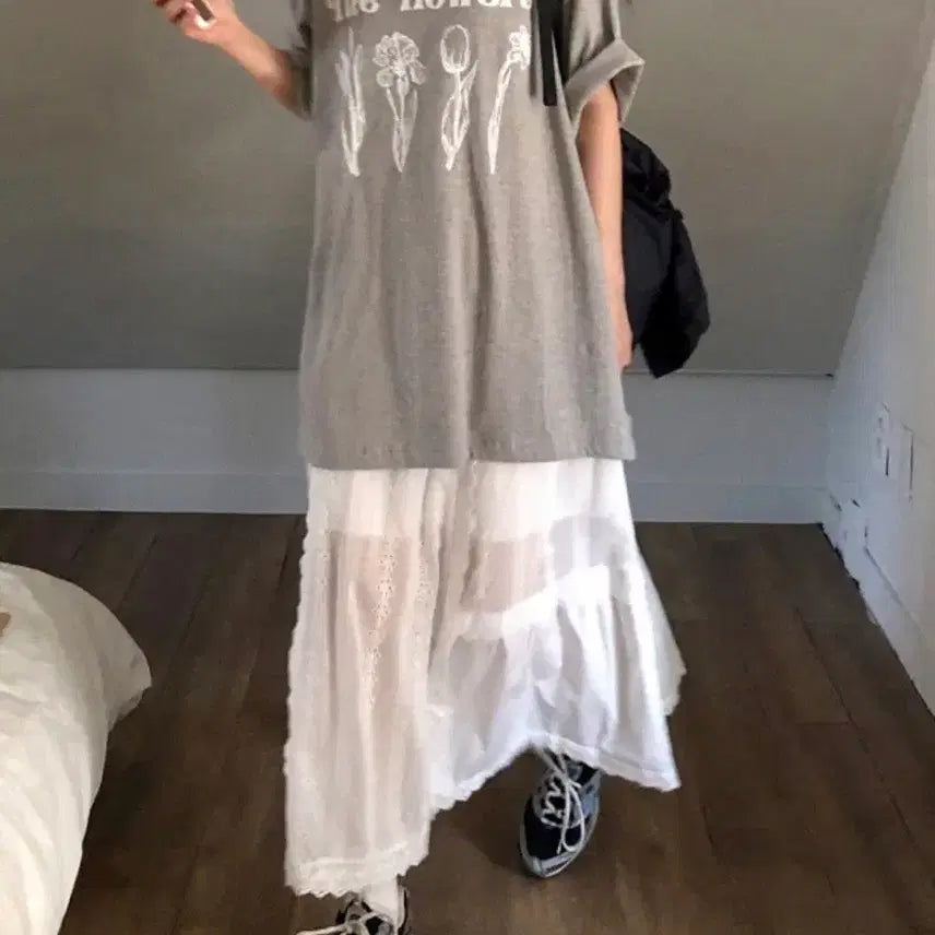 [BUNJANG] Spring Comma Tulle Flower Printing T-shirt Gray / 스프링콤마 튤리 플라워프린팅티셔츠 그레이