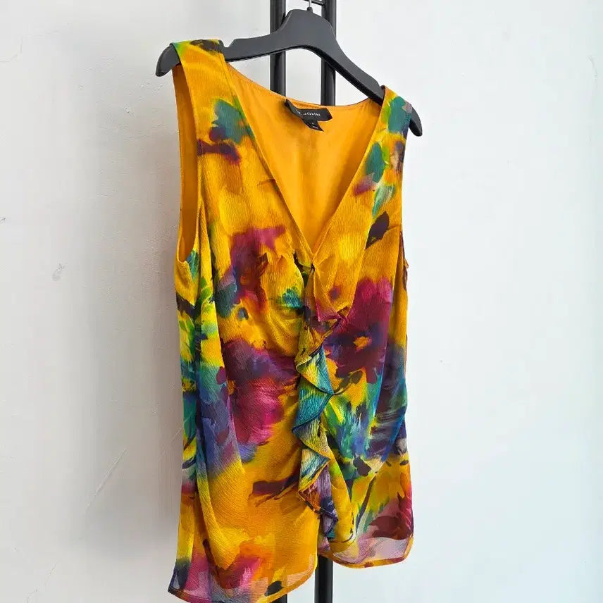 [BUNJANG] ST. JOHN Genuine Flower Shirring Sleeveless Blouse / 정품 센존 ST.JOHN 플라워 셔링 민소매 블라우스