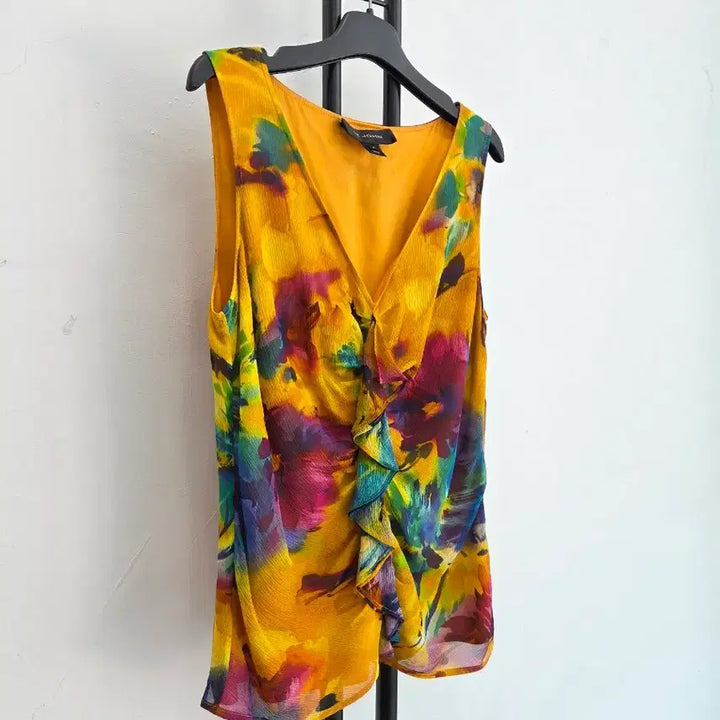 [BUNJANG] ST. JOHN Genuine Flower Shirring Sleeveless Blouse / 정품 센존 ST.JOHN 플라워 셔링 민소매 블라우스