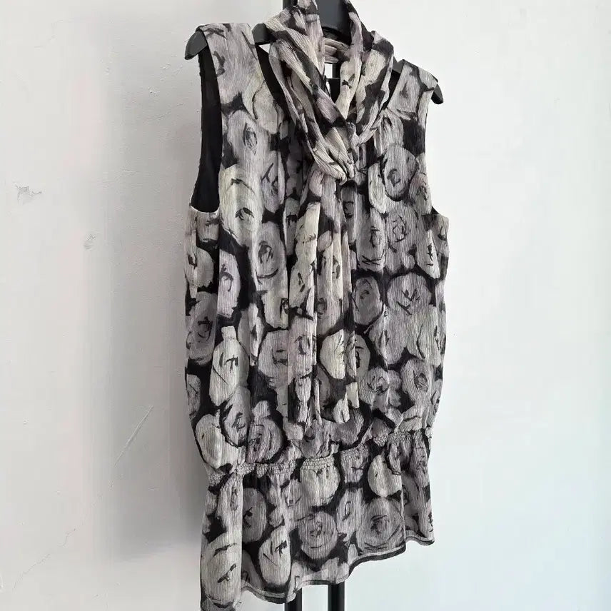 [BUNJANG] ST. JOHN Flower Chiffon Blouse &amp; Scarf Set / 정품 센존 ST.JOHN 플라워 쉬폰 블라우스+스카프 세트