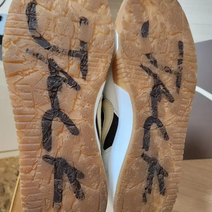 [BUNJANG] Nike Air Jordan 1 High OG Dark Mocha / 285 스캇 나이키 점프맨 세일 앤 다크 모카