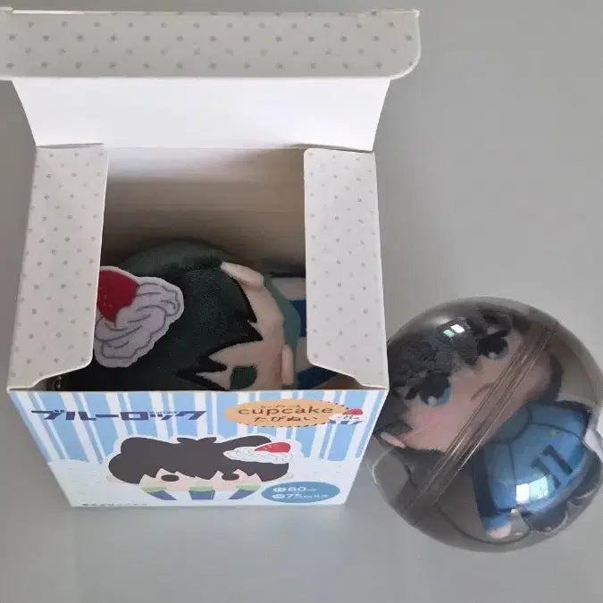 [BUNJANG] Blue Lock Itoşi Rin Cupcake Tapinui &amp; Isagi Kapuko Gacha / 블루록 이토시 린 컵케이크 타피누이 및 이사기 카푸코 가챠