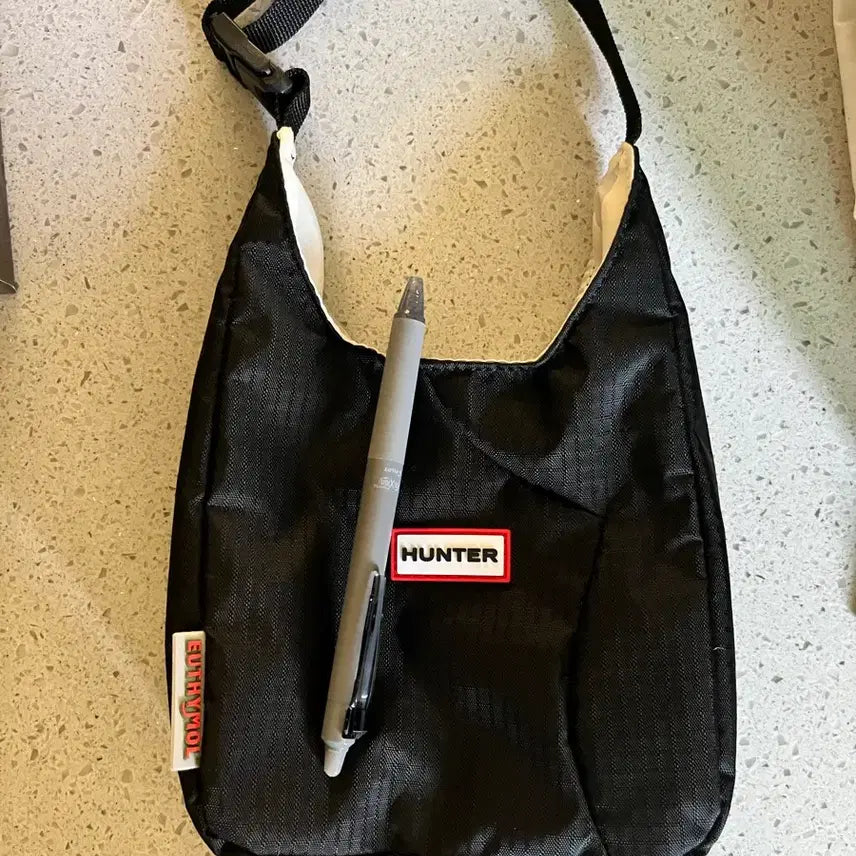 [BUNJANG] Hunter Usmoll Black Shoulder Bag / 헌터 유시몰 블랙 숄더백