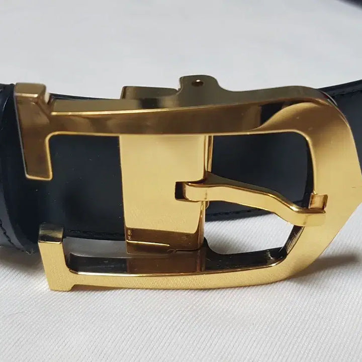 [BUNJANG] Cartier C Deco Gold Buckle Reversible Leather Belt / 까르띠에 C 데코 금장 양면 가죽 벨트