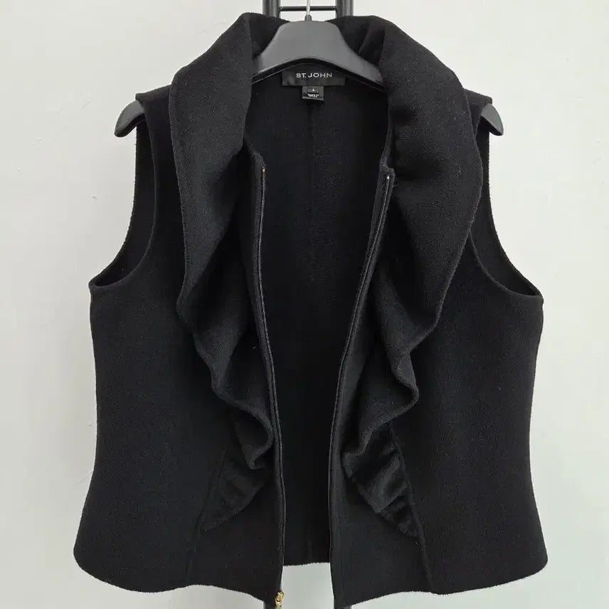 [BUNJANG] ST. JOHN Ruffle Detail Vest / 정품 센존 ST.JOHN 러플 장식 조끼