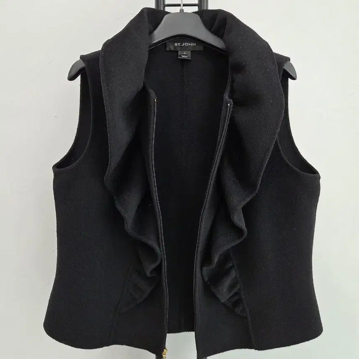 [BUNJANG] ST. JOHN Ruffle Detail Vest / 정품 센존 ST.JOHN 러플 장식 조끼