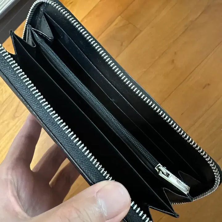 [BUNJANG] Salvatore Ferragamo Black Zipper Long Wallet / 페라가모 블랙 지퍼 장지갑 지갑