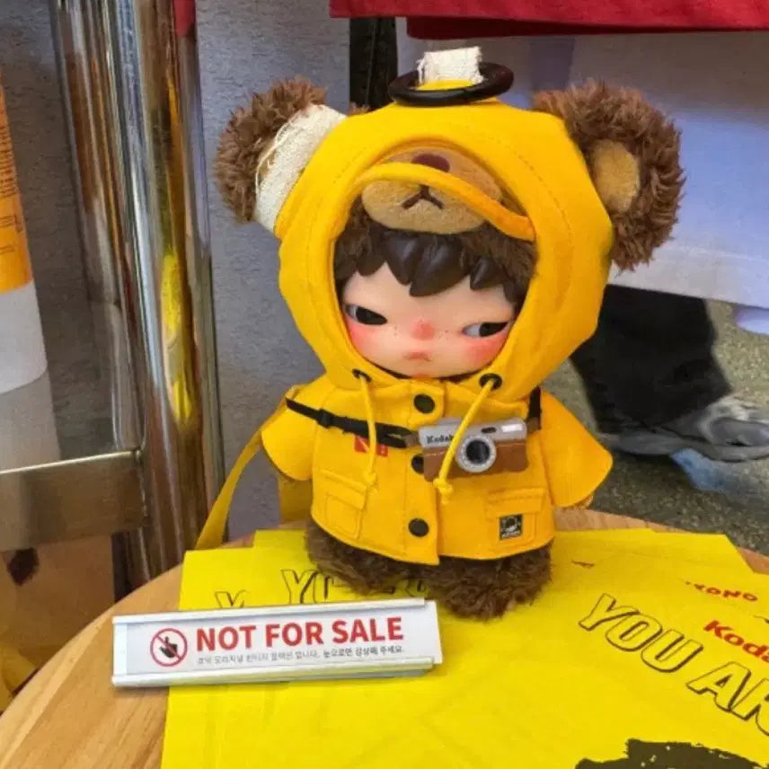 [BUNJANG] Popmart x KODAK HIRONO Doll Keychain (Limited Edition Collaboration) - Sealed / [정품]팝마트 히로노 x KODAK 인형 키링 (한정판 콜라보)미개봉