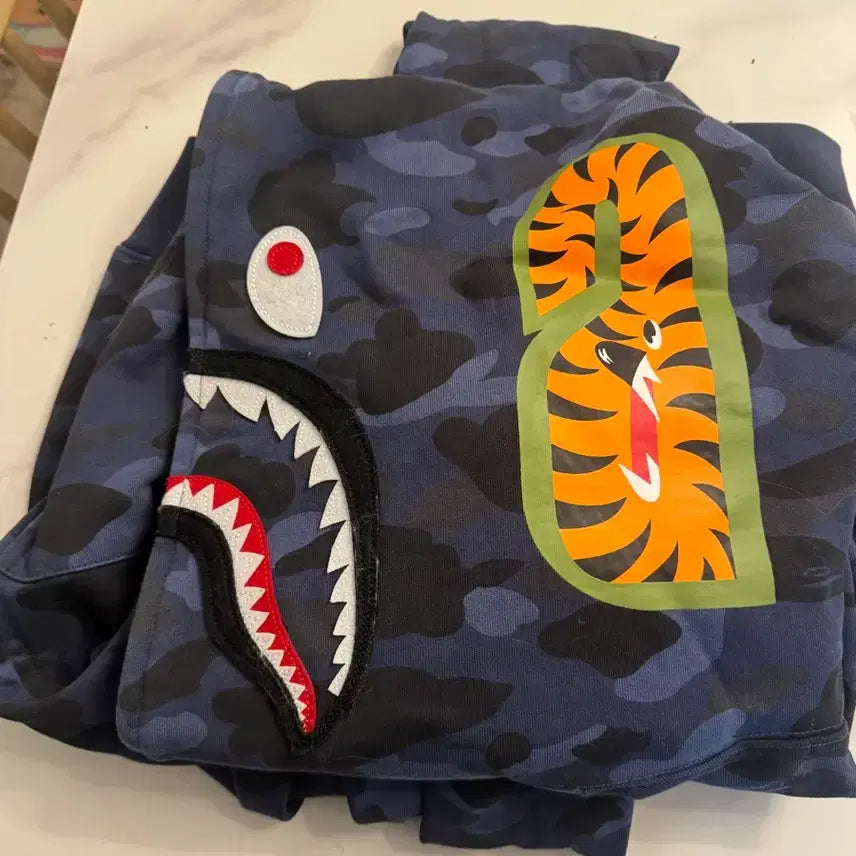 [BUNJANG] BAPE Color Camo Shark Hoodie Navy L / BAPE 베이프 컬러 카모 샤크 후드 네이비 L사이즈