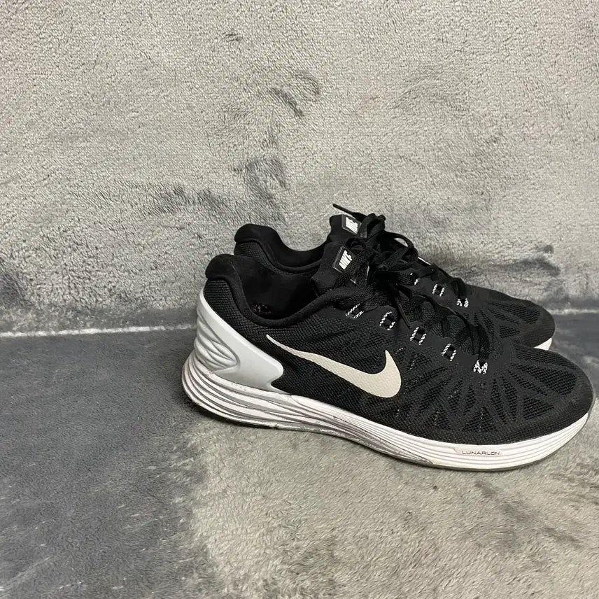 [BUNJANG] Nike Athletic Shoes 255 / 나이키 운동화 255