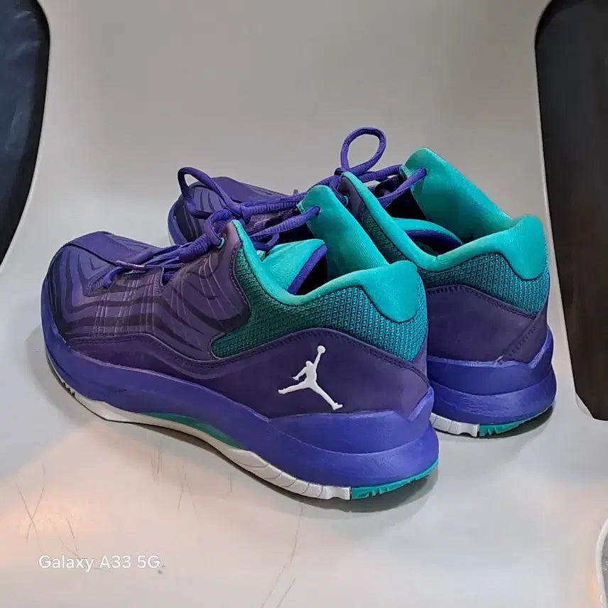 [BUNJANG] Nike Jordan LeBron 9 Summit Lake Hornets Purple/Mint US 10.5 / 조던 르브론9 서밋레이크호넷츠퍼플/민트 285mm