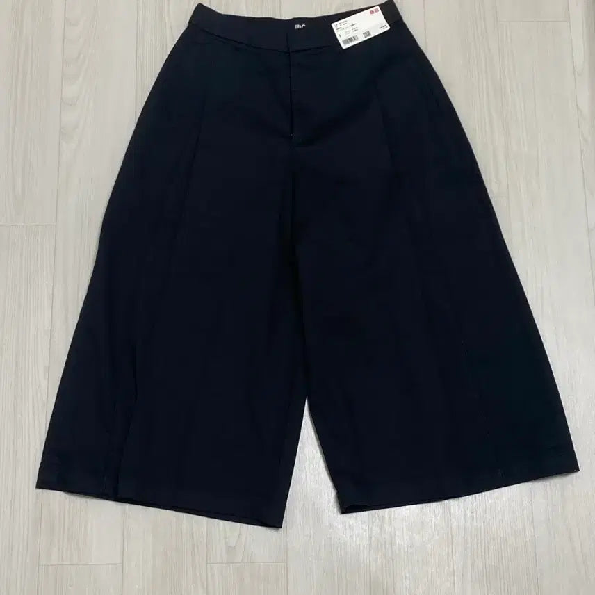 [BUNJANG] Uniqlo C Japan Cotton Culotte Short Pants Black / (새상품) 유니클로 C 재팬 코튼 큐롯 쇼트 팬츠 블랙