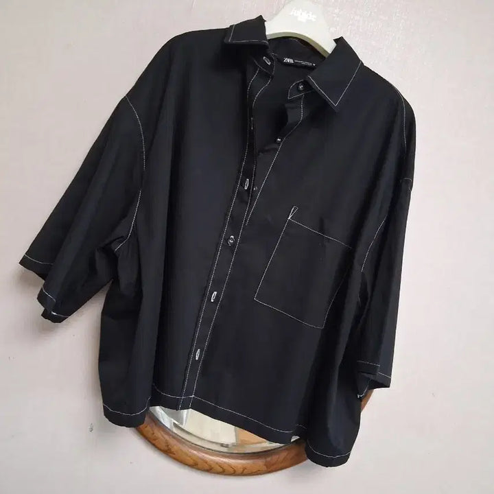 [BUNJANG] Zara Black Shirt with White Stitch Detail / 자라셔츠