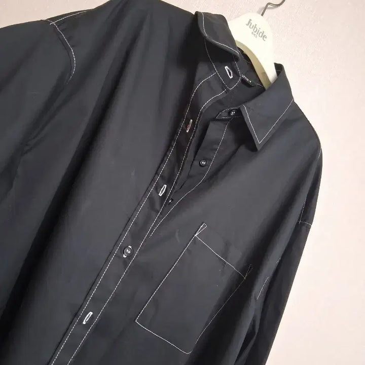 [BUNJANG] Zara Black Shirt with White Stitch Detail / 자라셔츠