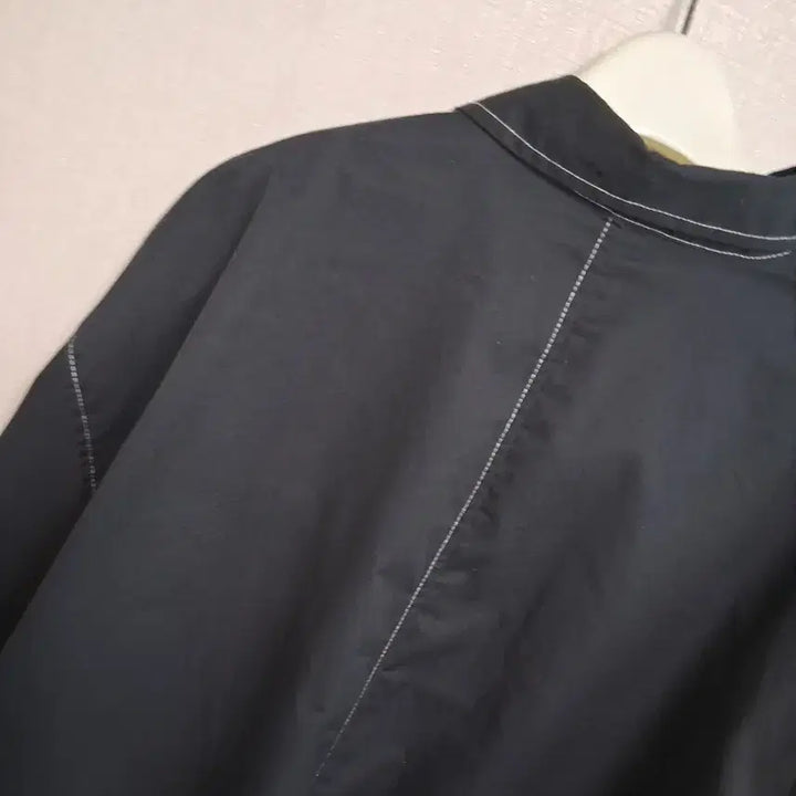 [BUNJANG] Zara Black Shirt with White Stitch Detail / 자라셔츠