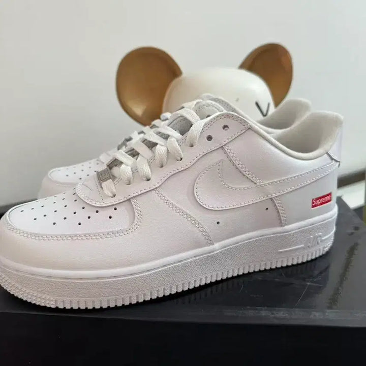 [BUNJANG] Nike x Supreme Air Force 1 Low White (265mm) / 나이키 x 슈프림 에어포스 1 로우 화이트 265MM