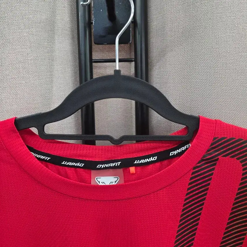[BUNJANG] Dynafit Short Sleeve T-Shirt Red/Black / 다이나핏 반팔 티셔츠 레드 / 블랙