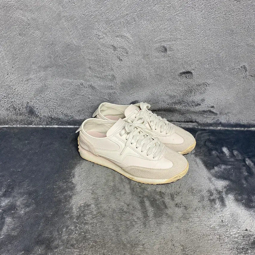 [BUNJANG] JILLSTUART Sneakers Size 250 / 질스튜어트 스니커즈 250