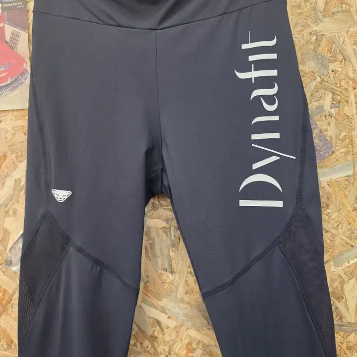[BUNJANG] Dynafit Line Mesh Leggings M / 다이나핏 라인 메쉬 레깅스 M