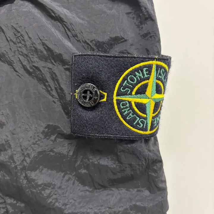 [BUNJANG] Stone Island Nylon Jogger Pants (32) / [32]스톤아일랜드 와펜패치 나일론 조거팬츠
