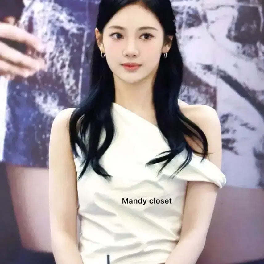 [BUNJANG] Videble Off-Shoulder Drape Tank Top White (Worn by Ningning) / 비데블 드레이프 오프숄더 탱크 탑 화이트(닝닝님 착용)