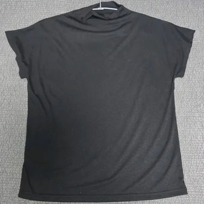 [BUNJANG] Lucida Black Short Sleeve T-Shirt / 루시다 블랙 반팔티