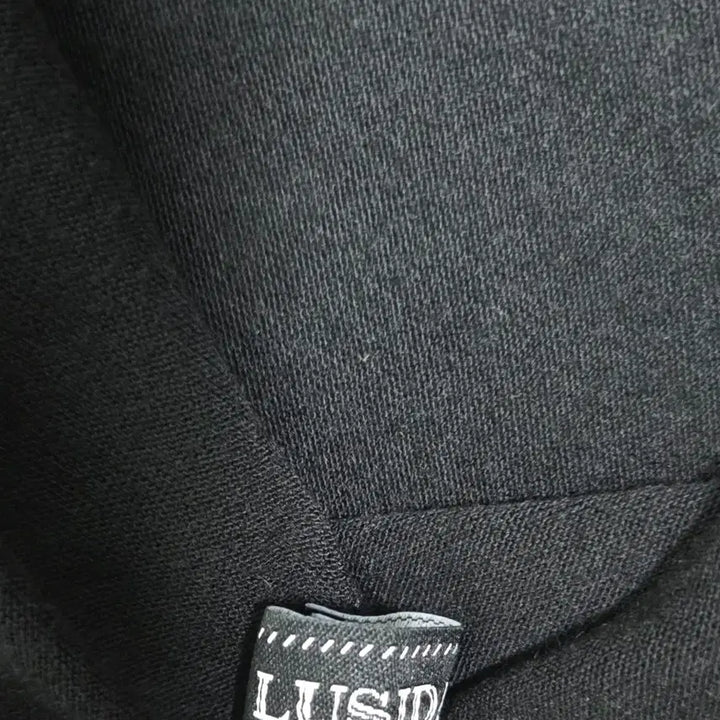 [BUNJANG] Lucida Black Short Sleeve T-Shirt / 루시다 블랙 반팔티