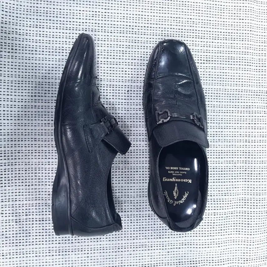 [BUNJANG] Handmade Black Loafers with Silver Buckle Detail / 개명 수제화
