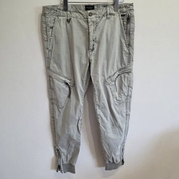 [BUNJANG] INDUSTRIE Cargo Jogger Pants (Size 32) / INDUSTRIE 카고 조거 팬츠 32