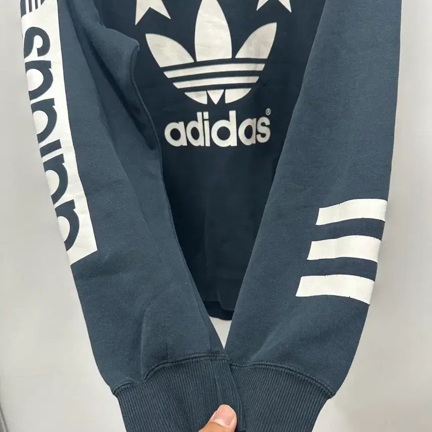 [BUNJANG] Adidas Trefoil Black Star Sweatshirt 105 / [만원 아라비아빈티지]아디다스 검정 별 트레포일 맨투맨 105