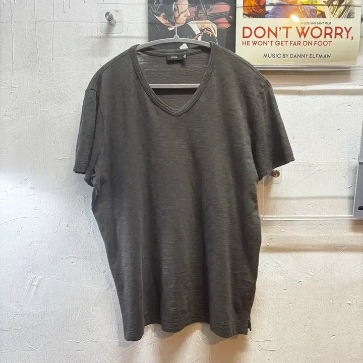 [BUNJANG] Vince V-Neck Short Sleeve T-Shirt Charcoal / Vince 빈스 브이넥 반팔 티셔츠 차콜