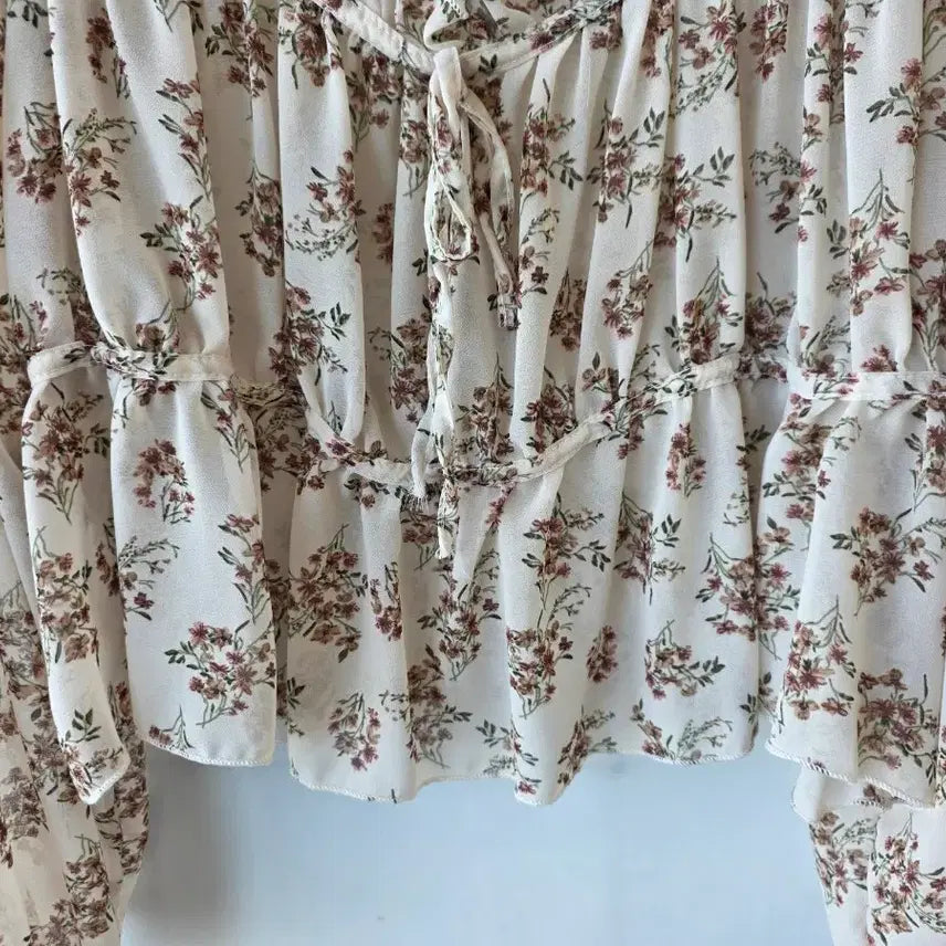 [BUNJANG] Chiffon Frill Crop Blouse / F/시폰 프릴 크롭블라우스