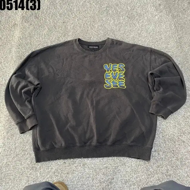 [BUNJANG] YESEYESEYES Man-to-Man Sweatshirt / 예스아이씨 맨투맨