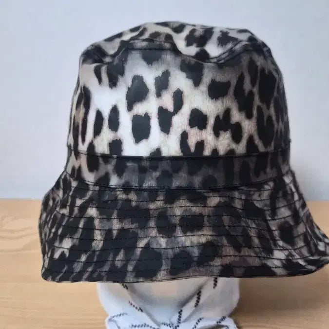 [BUNJANG] GANNI Leopard Bucket Hat 58cm / 가니 레오파드 버킷햇 58cm 가능