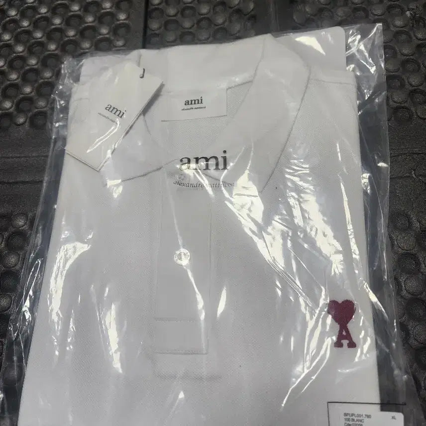 [BUNJANG] Ami Heart Logo White Polo XL / 아미 하트 로고 화이트 폴로 XL