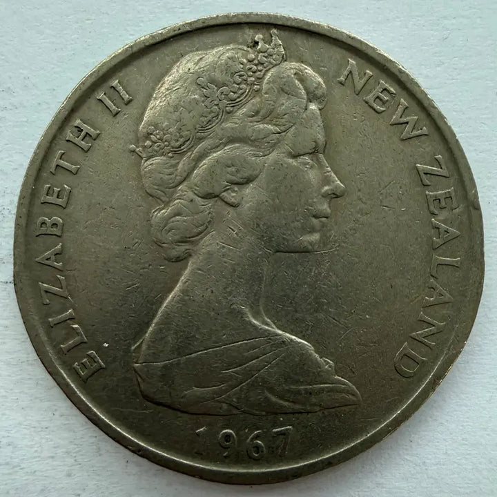 [BUNJANG] 1967 New Zealand 50 Cent Coin / 1967년 뉴질랜드 50센트 동전 S2940